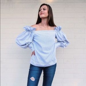 Lea & Viola stripped off the shoulder top